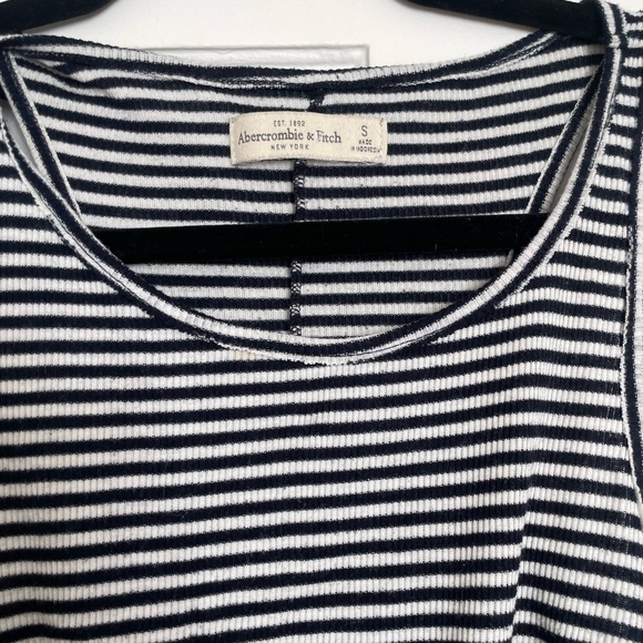Abercrombie & Fitch tank top bundle - Picture 2 of 4